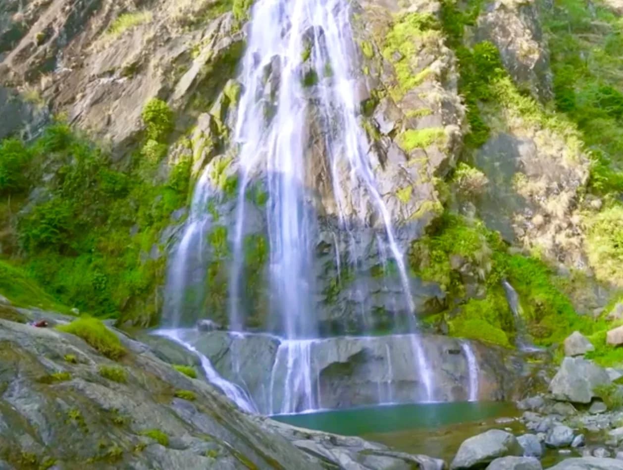 Tac Tinh Waterfall 