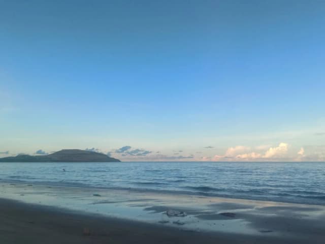 Mui Ne Beach detail 02