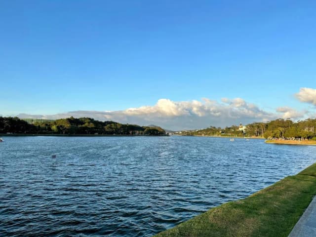 Xuan Huong Lake Dalat – the romantic heart of the city in Lam Dong, Vietnam