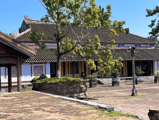 Hue Imperial City detail 02