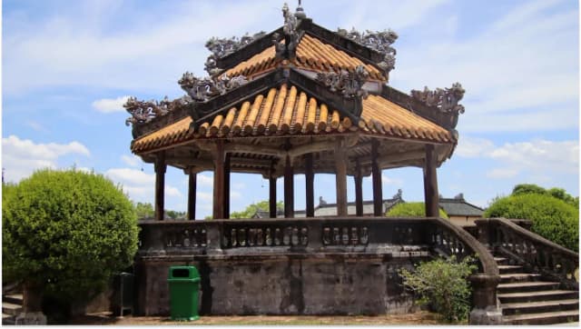 Hue Imperial City detail 04