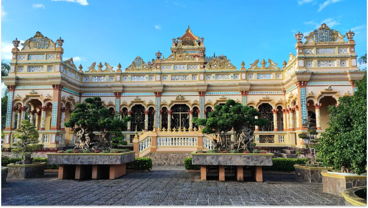 Vinh Trang Pagoda, Dong Thap
