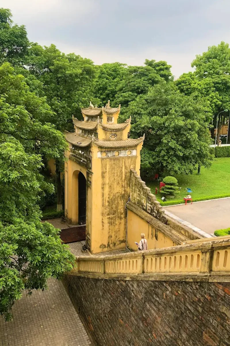 Ancient walls and architecture of Thang Long Citadel - detail 5