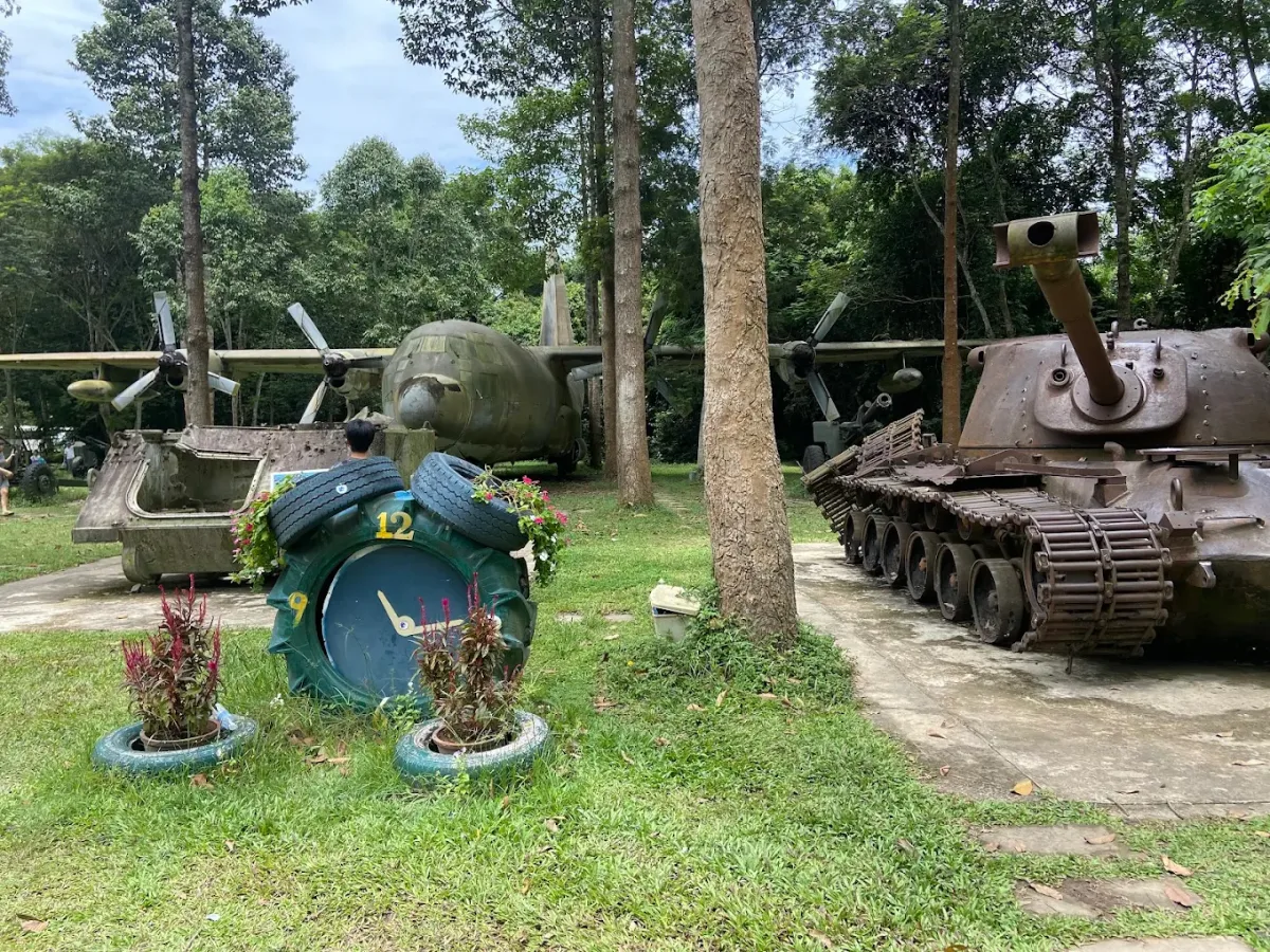 Cu Chi Tunnels detail 02